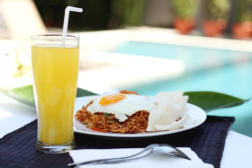 Srikandi Inn Kuta Selatan Kültér fotó