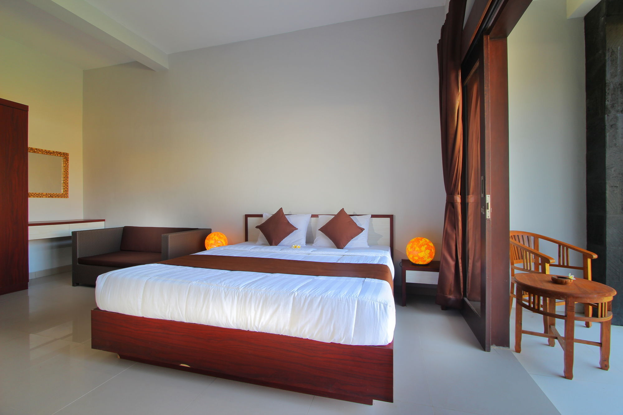 Srikandi Inn Kuta Selatan Kültér fotó