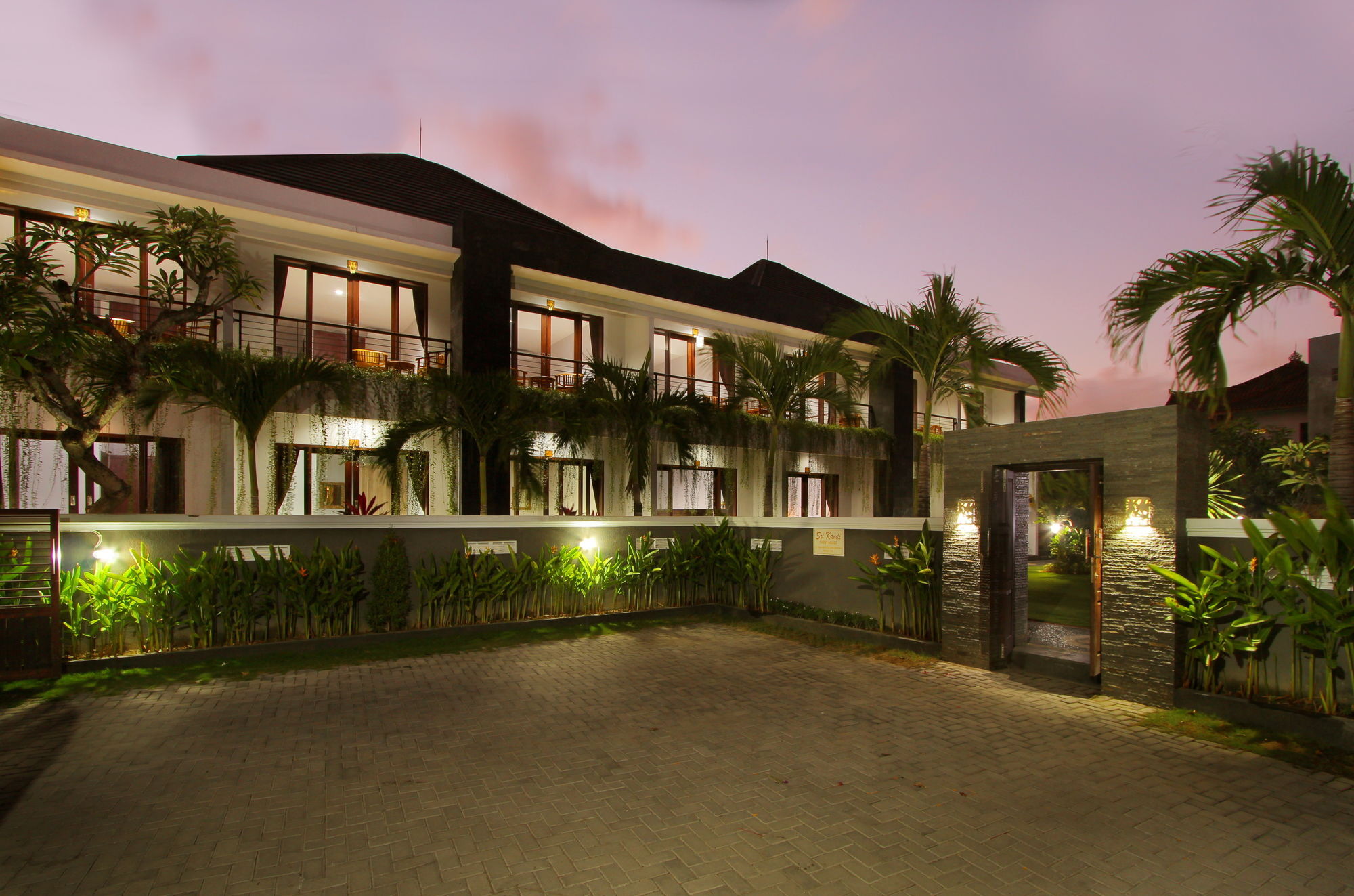 Srikandi Inn Kuta Selatan Kültér fotó