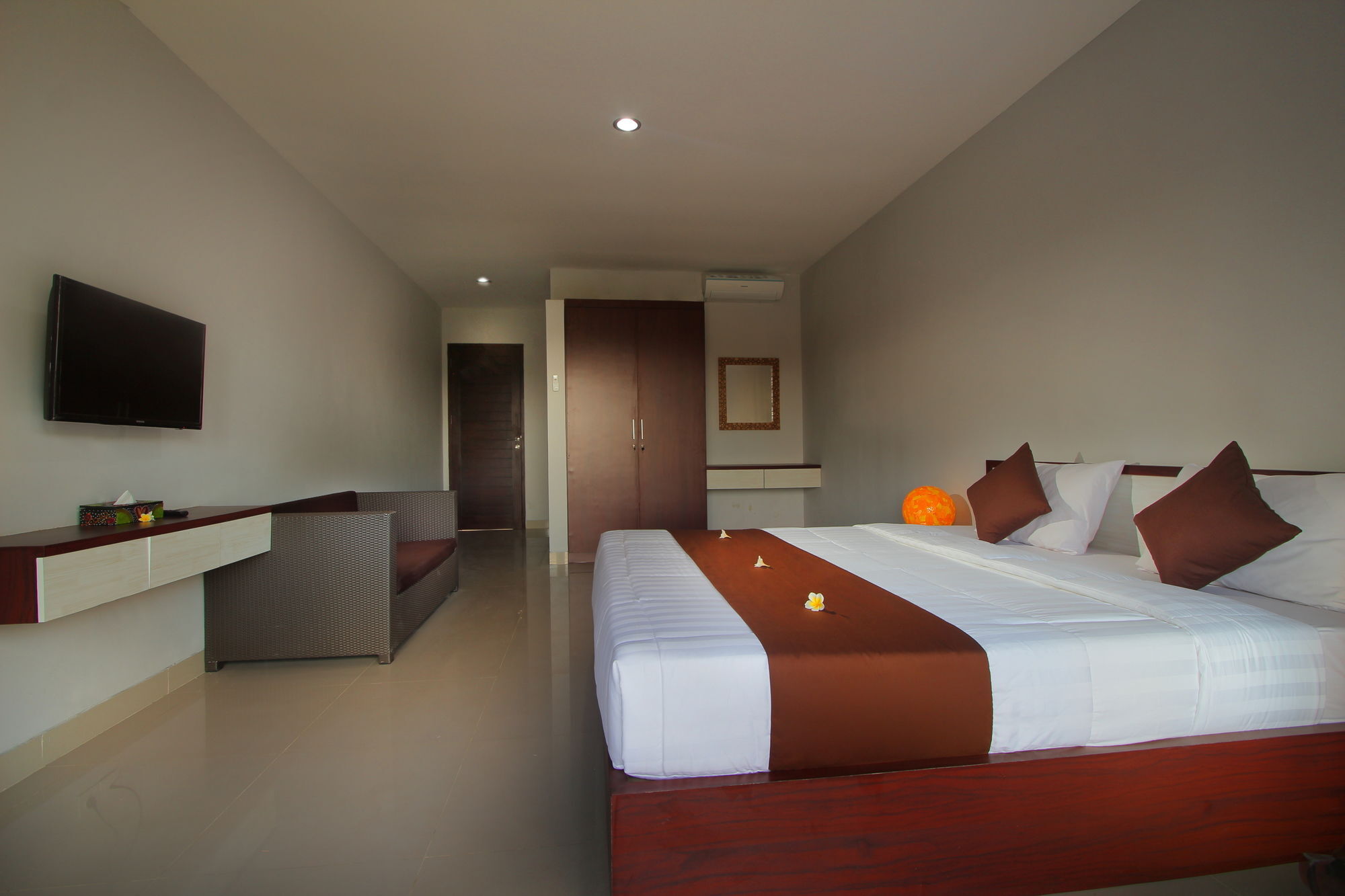 Srikandi Inn Kuta Selatan Kültér fotó